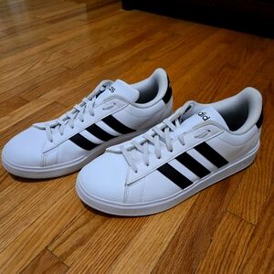 Adidas Men's White and Black Sneakers